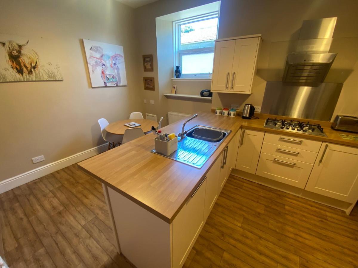 Roy Place Gdn Apartment Кембелтаун Екстериор снимка